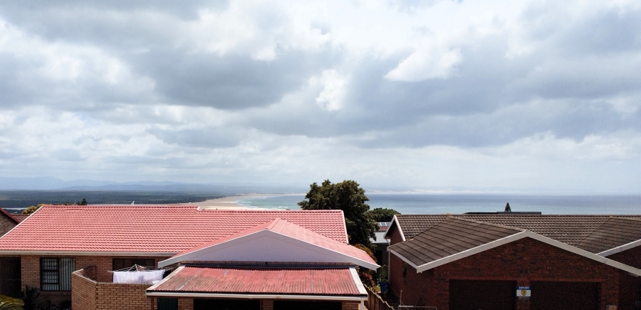 3 Bedroom Property for Sale in Wavecrest Eastern Cape